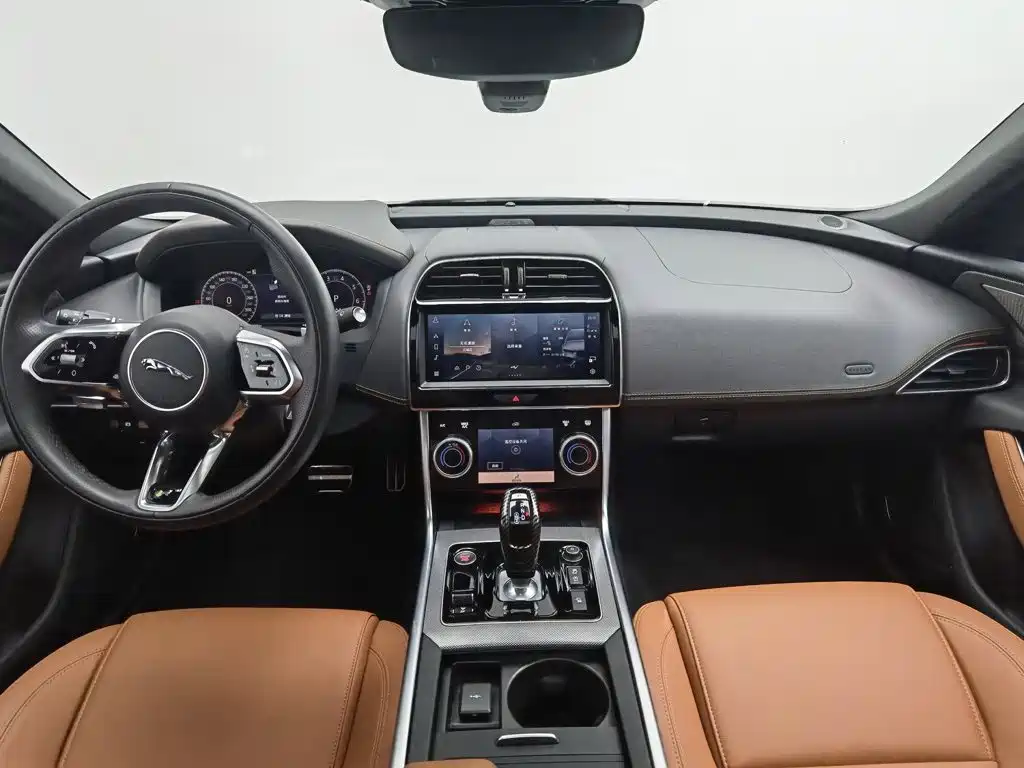 Jaguar XEL 2025 2025 2.0T 250PS R-DYNAMIC 90th Anniversary Edition