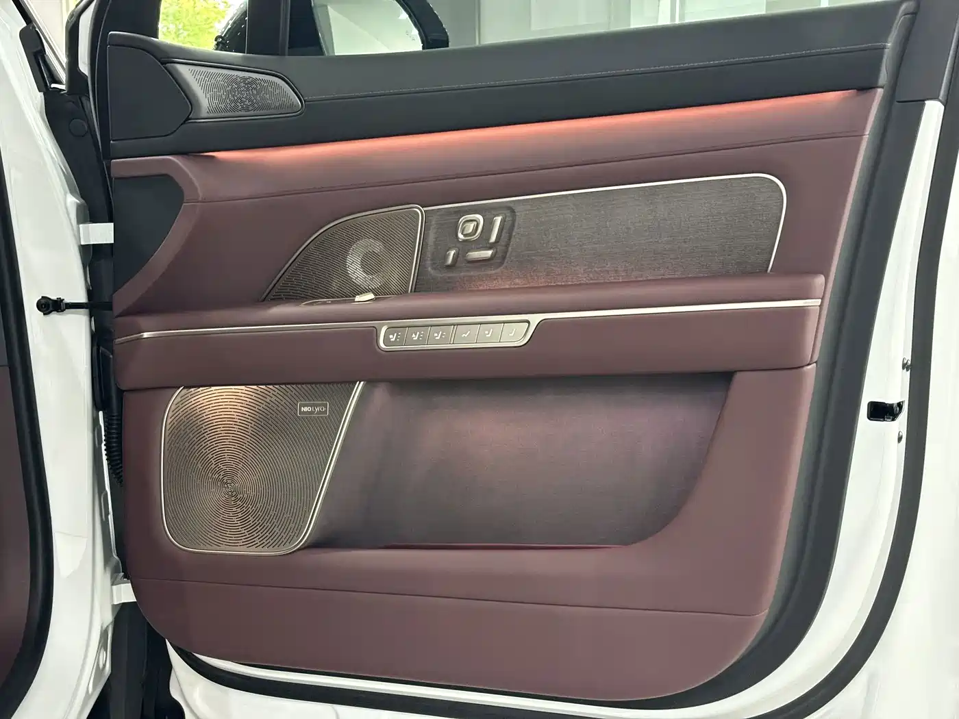 NIO ES8 2026 2025 Model 6-Seat Executive Luxury Edition
