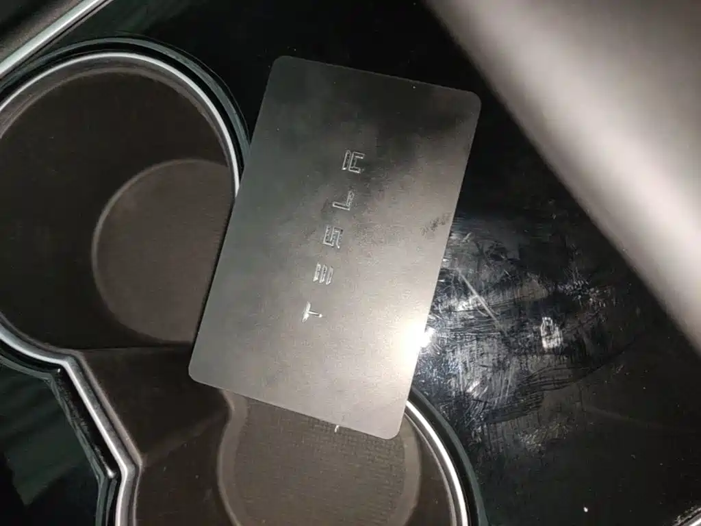 Фото 9 - Tesla Model 3