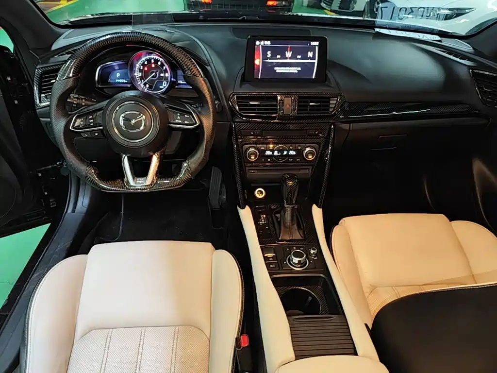 Photo 13 - Mazda CX-4