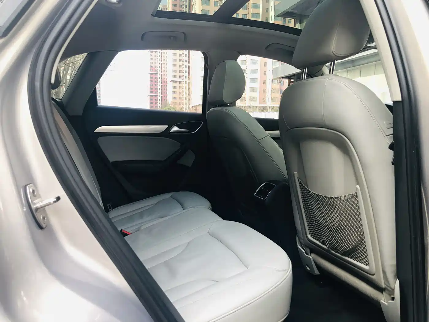 Audi Q3 2015 35 TFSI quattro Technology фото 8