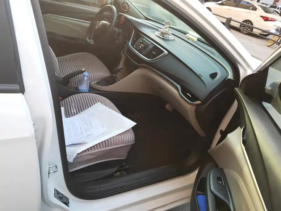Buick Excelle 2019 15T DCT Progressive Type China VI фото 8