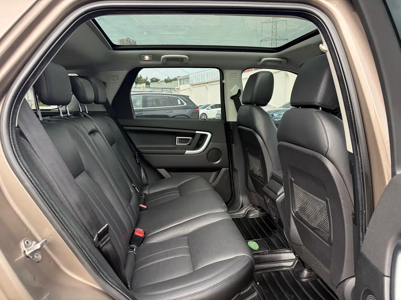 Land Rover Discovery Sport 2017 2.0T SE фото 13