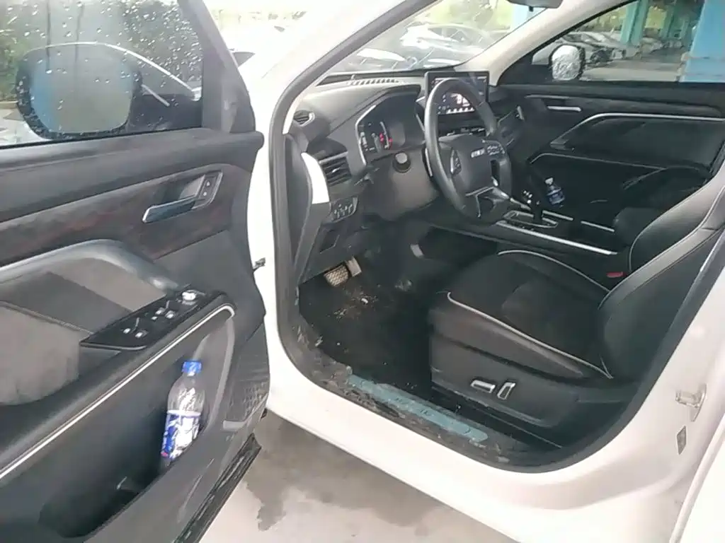 Photo 16 - Haval H6