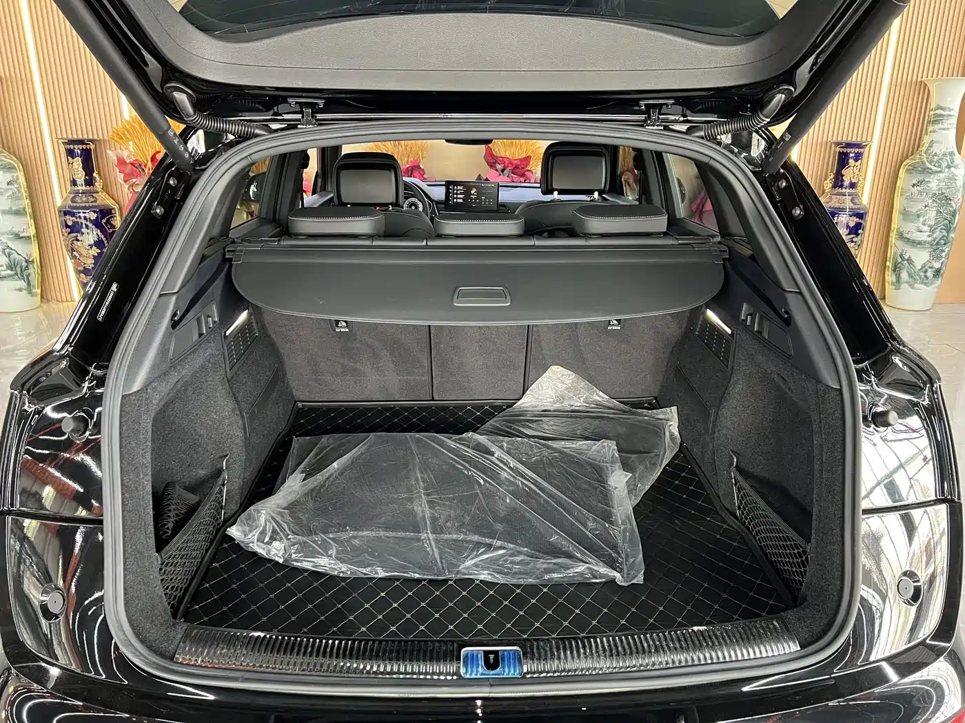 Audi Q5L 2024 Model 40 TFSI Luxury Dynamic фото 14
