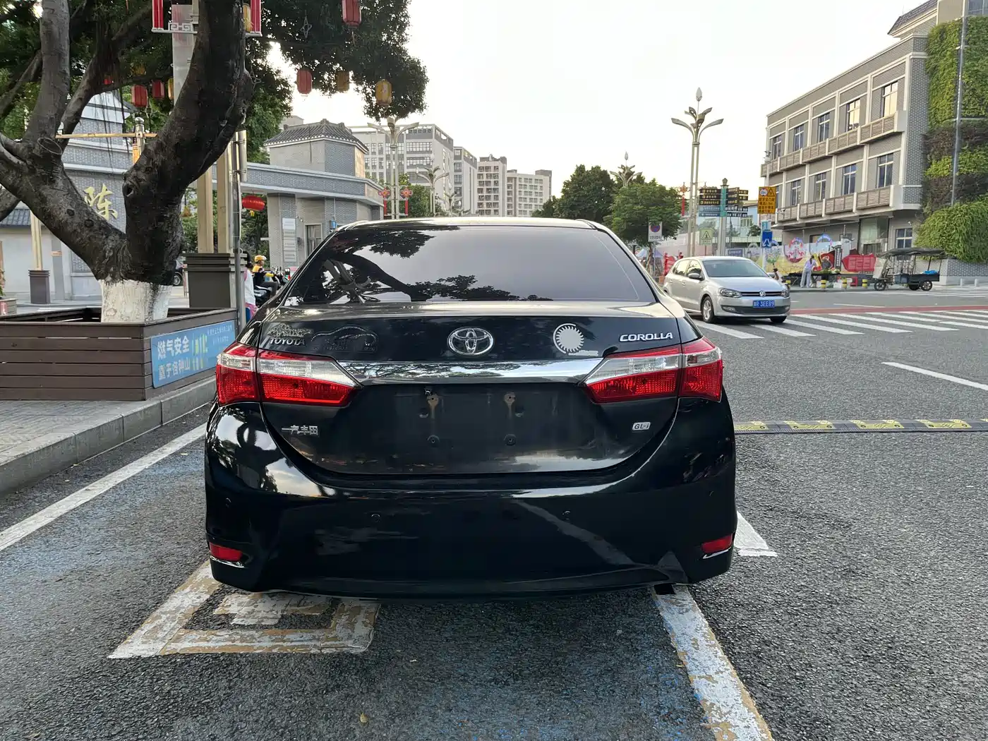Photo 6 - Toyota Corolla