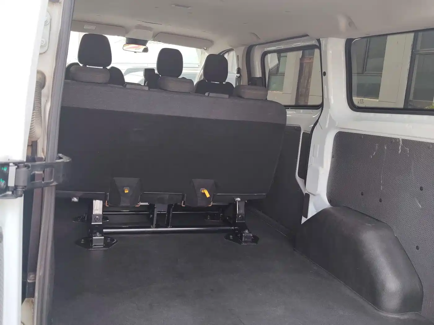 Ford Transit 2023 2023 Model 2.0T Diesel Manual Multi-Purpose Commercial Vehicle Short Wheelbase Low Roof 5/6-Seater