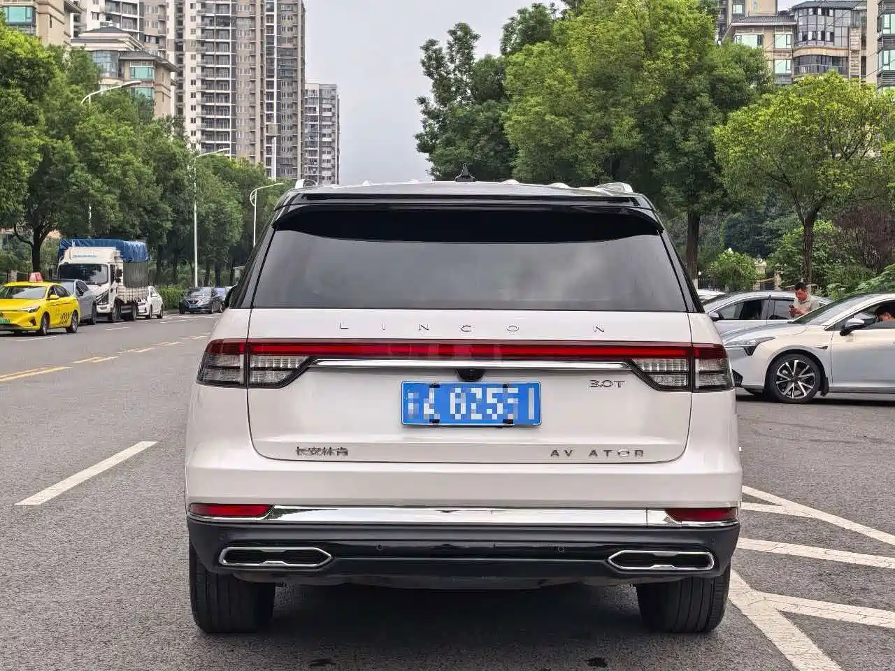 صورة 5 - Lincoln Aviator
