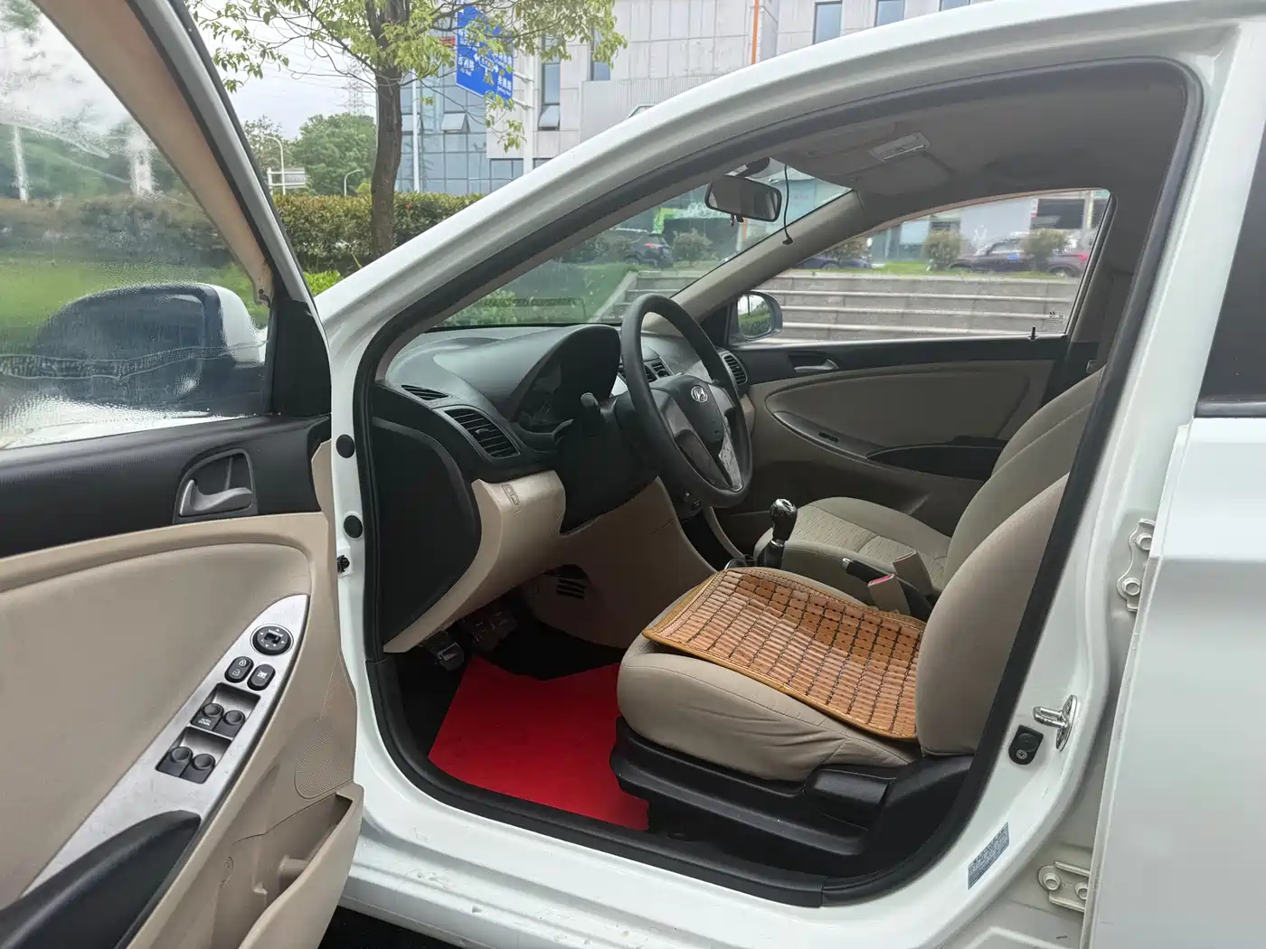 Hyundai Verna 2014 1.4L Manual Smart GLS фото 7
