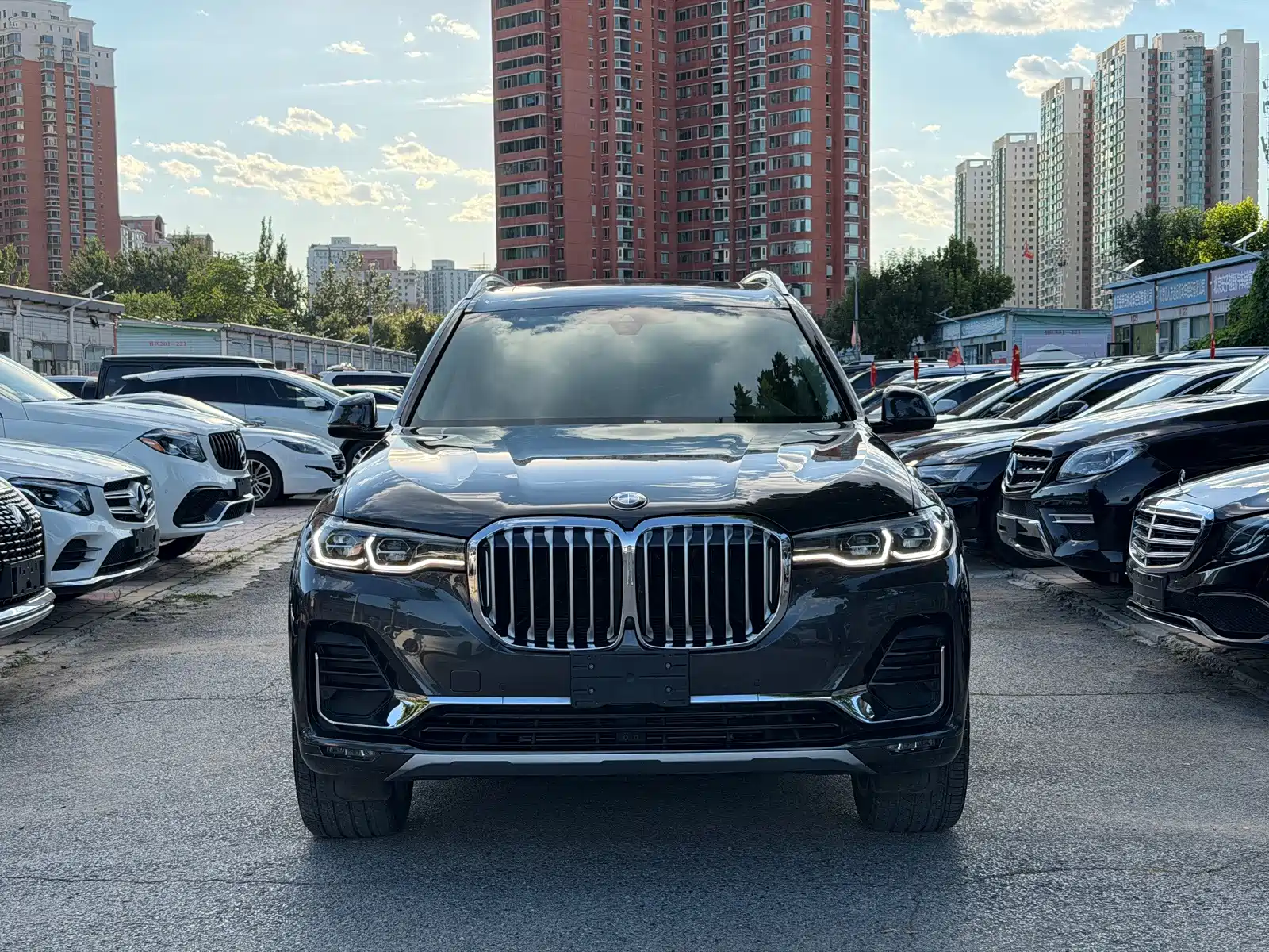صورة 2 - BMW X7