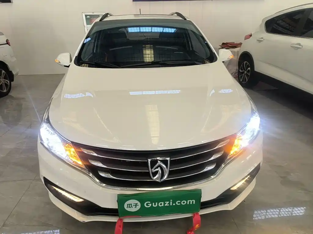 Baojun 310 2017 2016 1.2L Manual Luxury Type