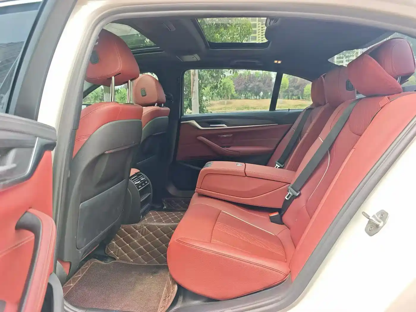 BMW 5 Series 2022 530Li Leading M Sport Package фото 6