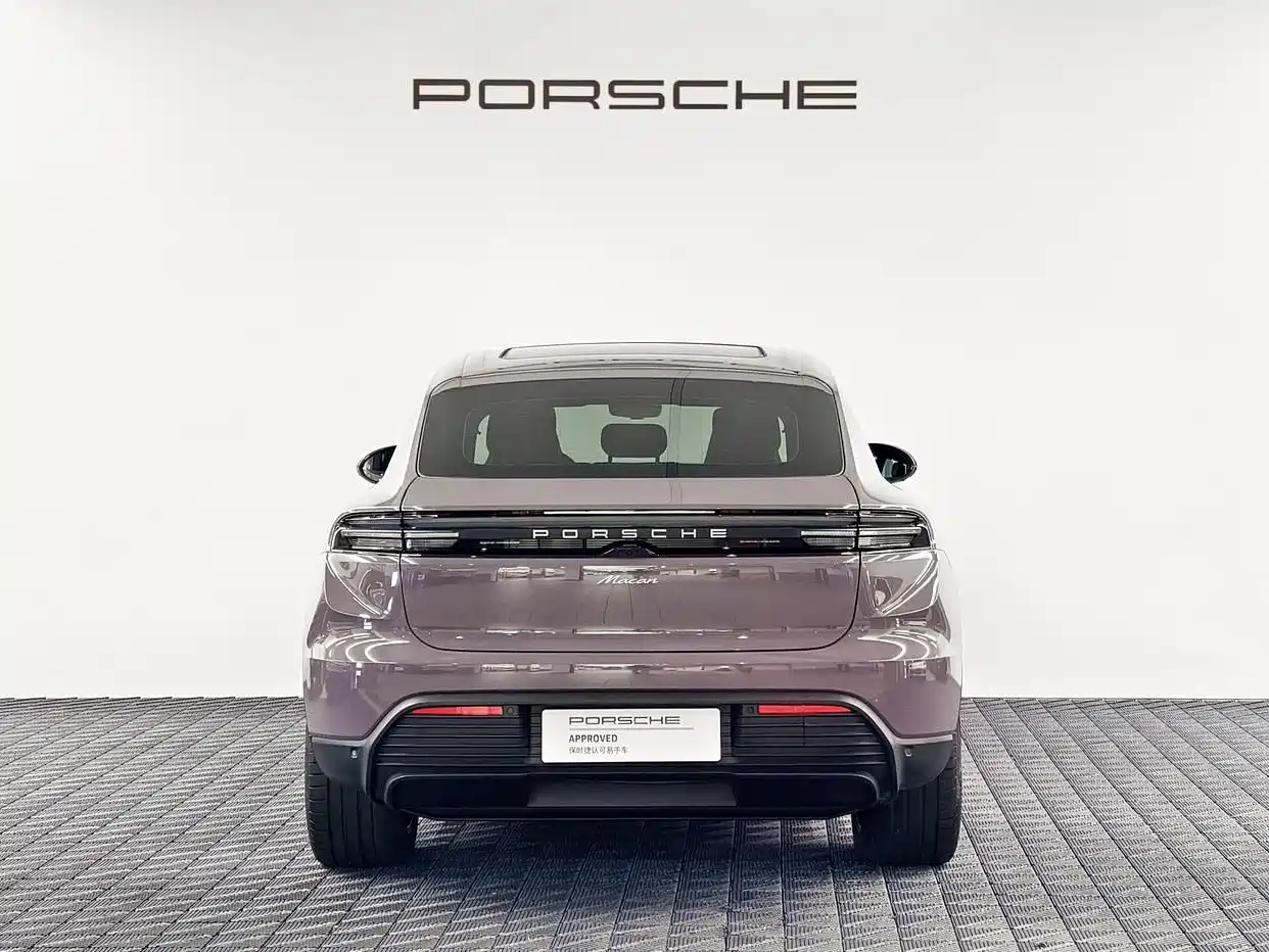 Фото 6 - Porsche Macan EV
