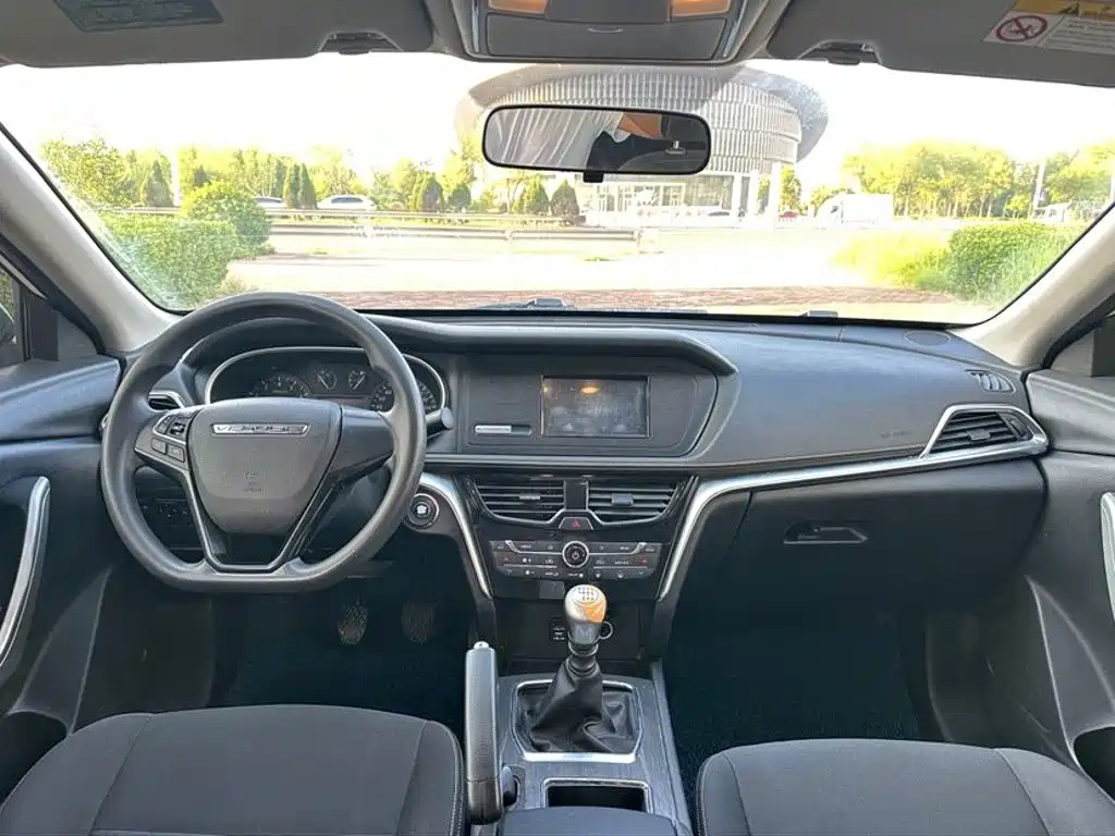Venucia T90 2017 2017 2.0L Manual Trend