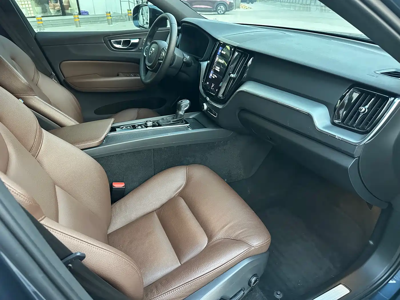 Volvo XC60 2021 T5 AWD Momentum фото 6