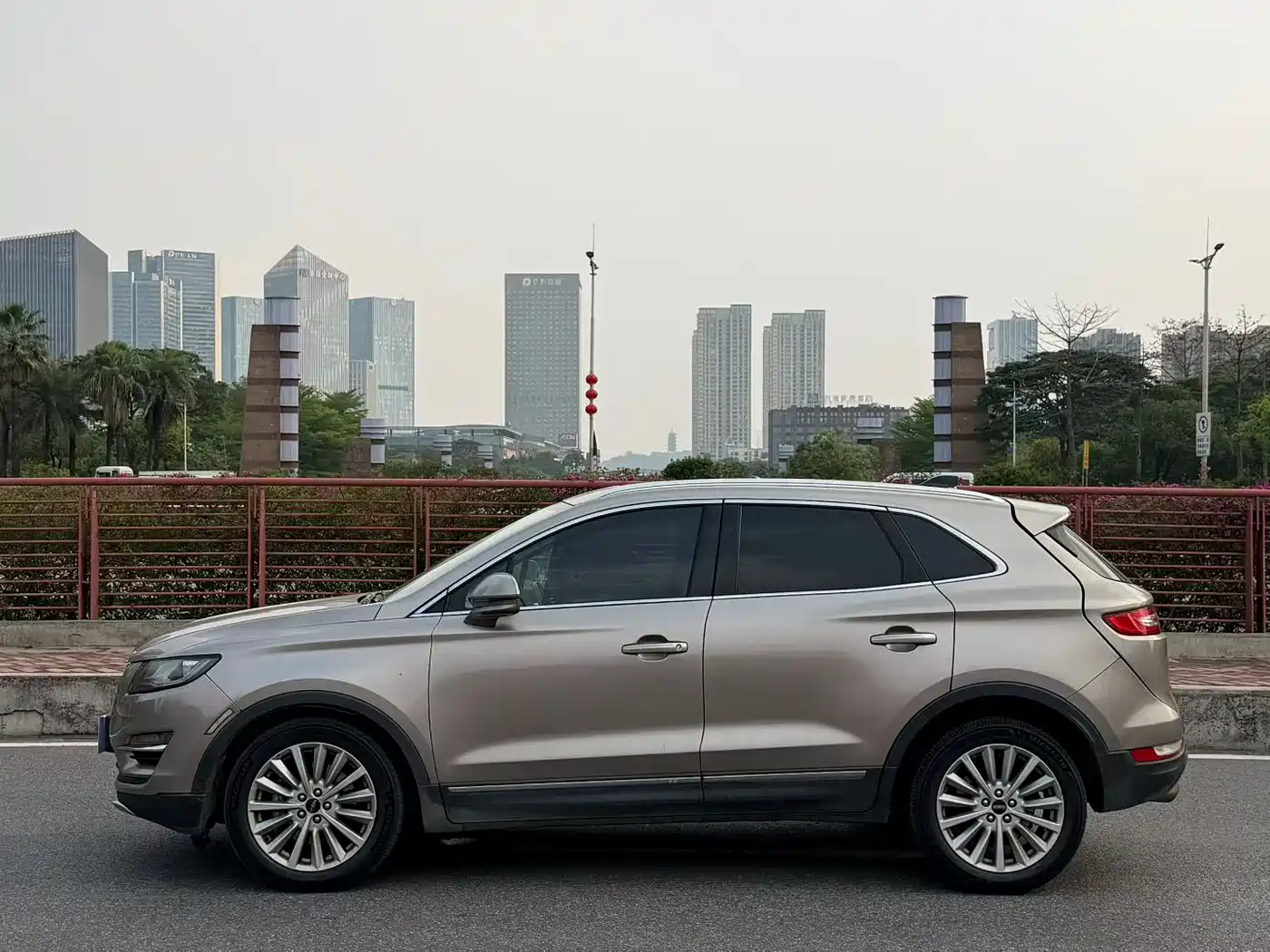 LINCOLN MKC