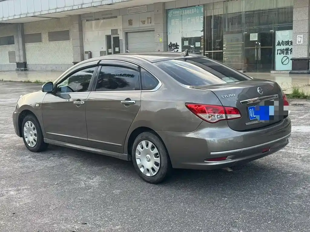 Фото 9 - Nissan Sylphy