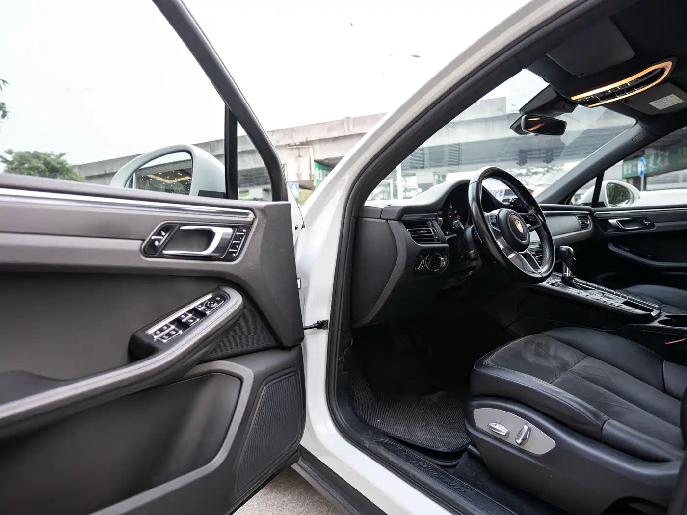 Porsche Macan 2018 Macan 2.0T фото 8