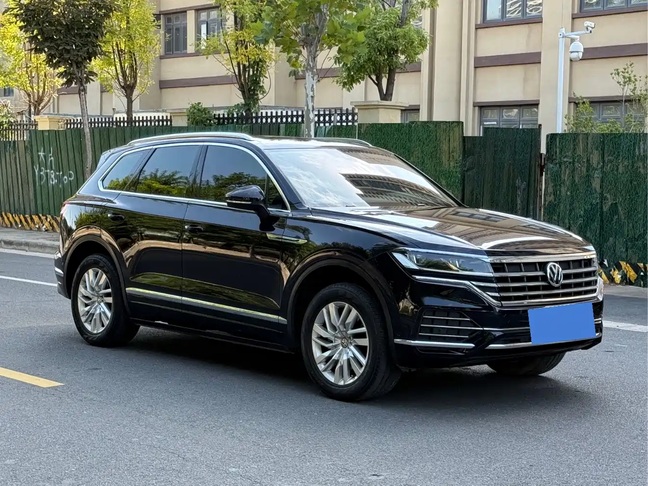 Фото 3 - Volkswagen Touareg