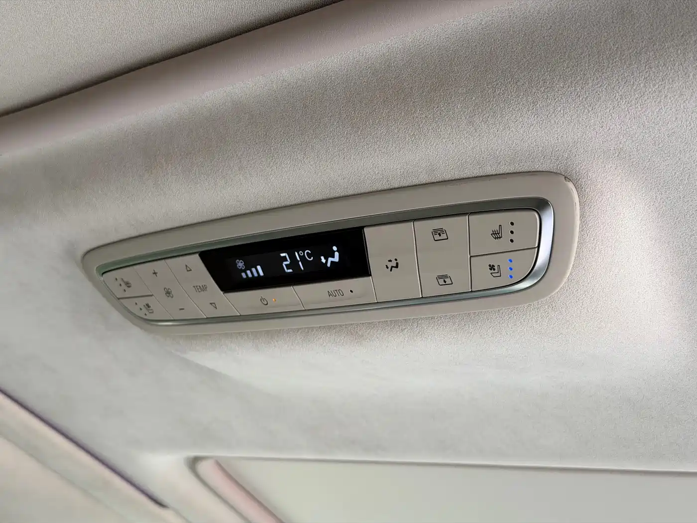 Photo 16 - Buick GL8