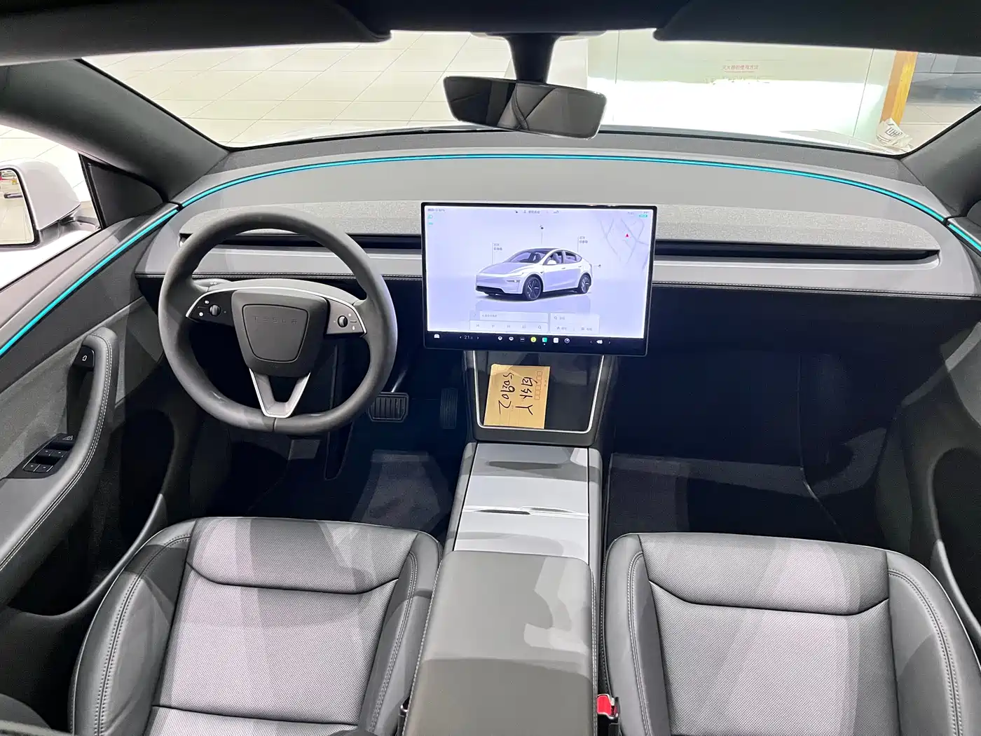 TESLA MODEL Y
