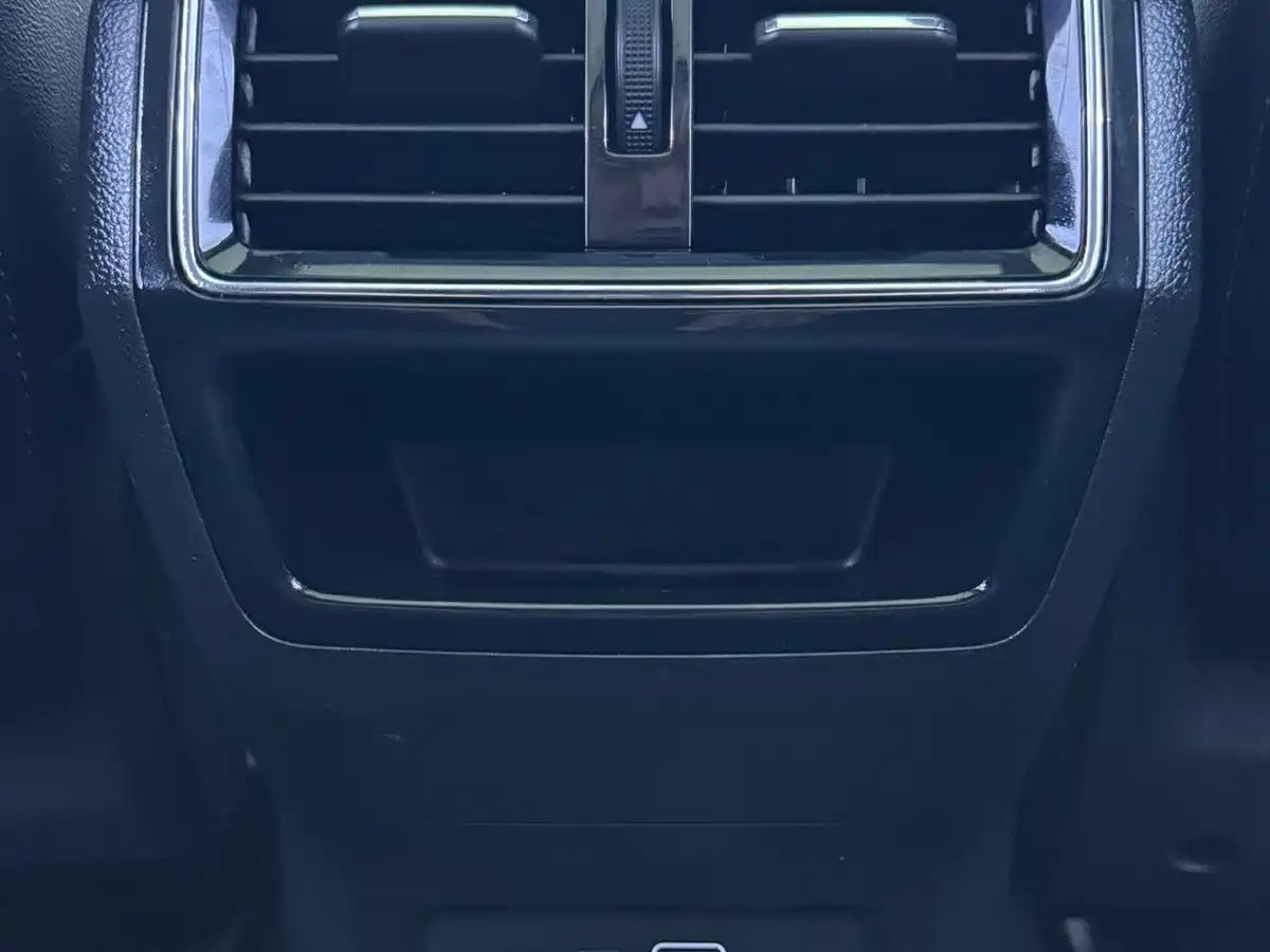 Photo 12 - Škoda Karoq