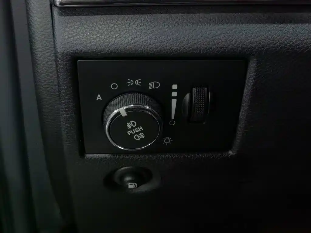 Фото 21 - Jeep Grand Cherokee (Import)