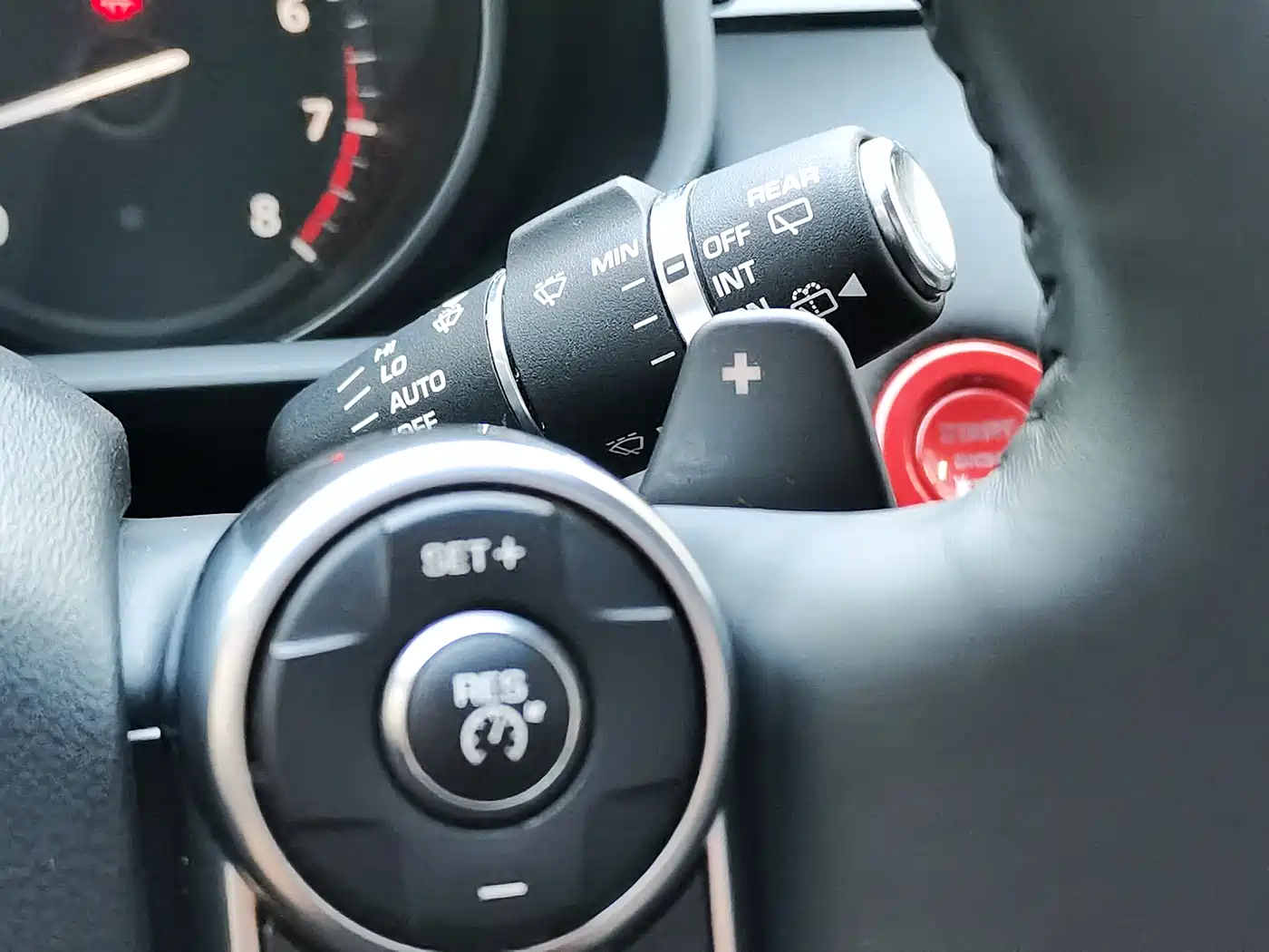 Land Rover Discovery 2017 3.0 SC V6 S фото 28