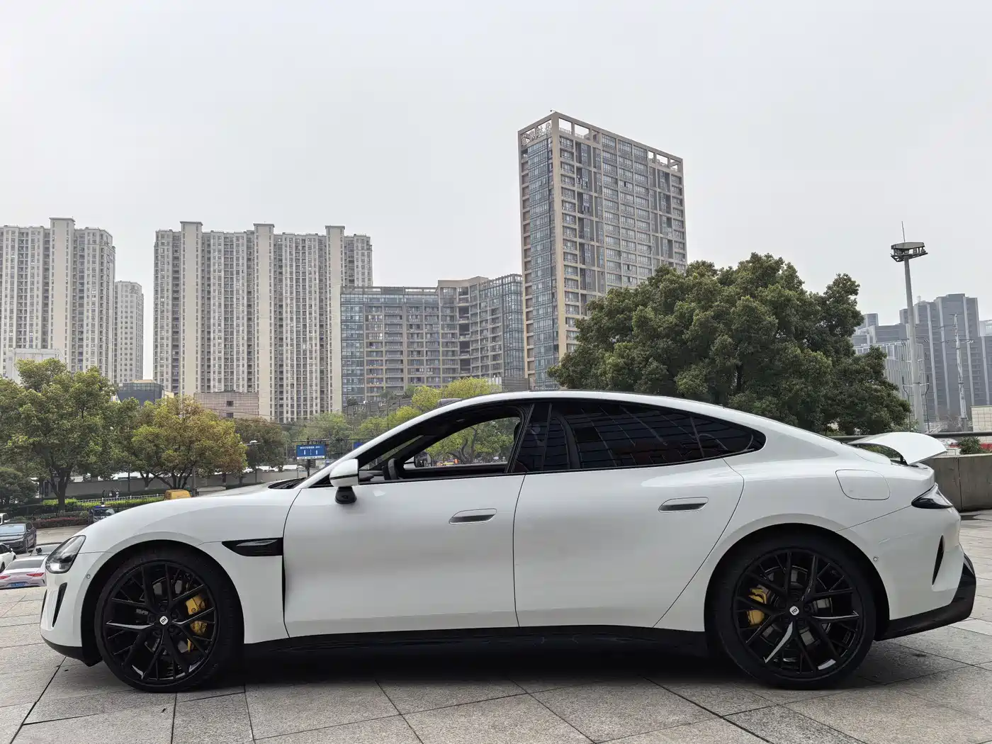 XIAOMI CAR XIAOMI SU7