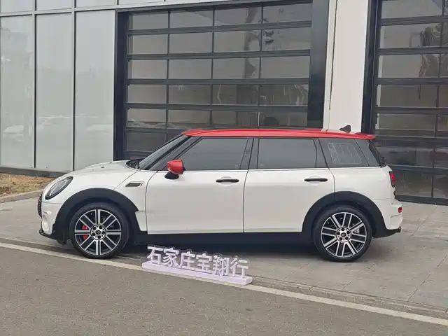 MINI CLUBMAN 2023 2.0T COOPER S Connoisseur — фото 4