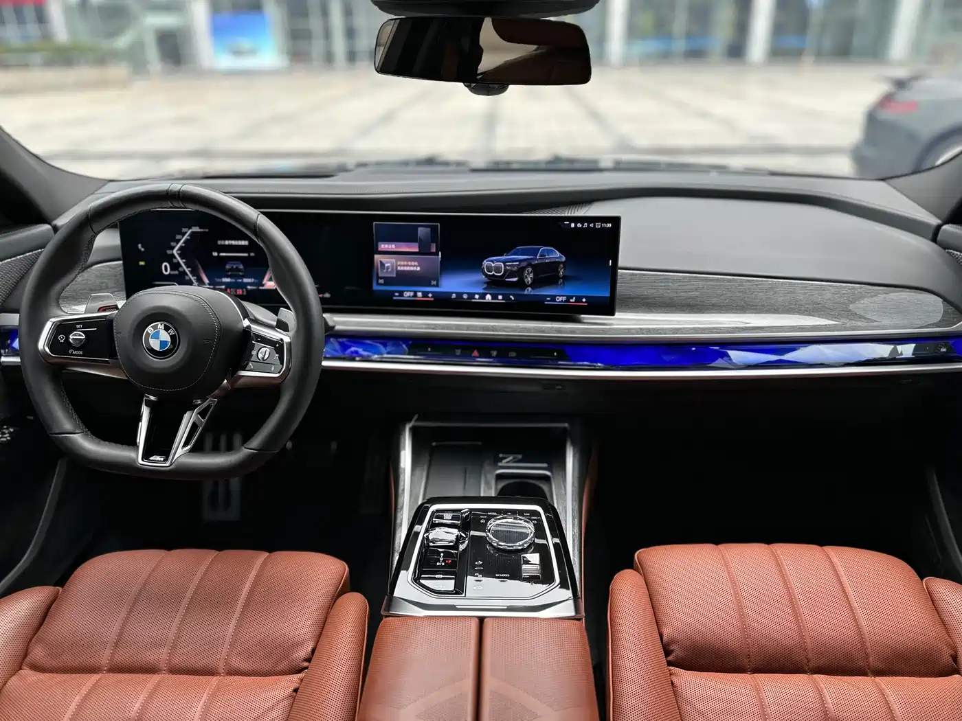 BMW 7 Series 2023 Facelift 740Li Exclusive M Sport Package фото 23