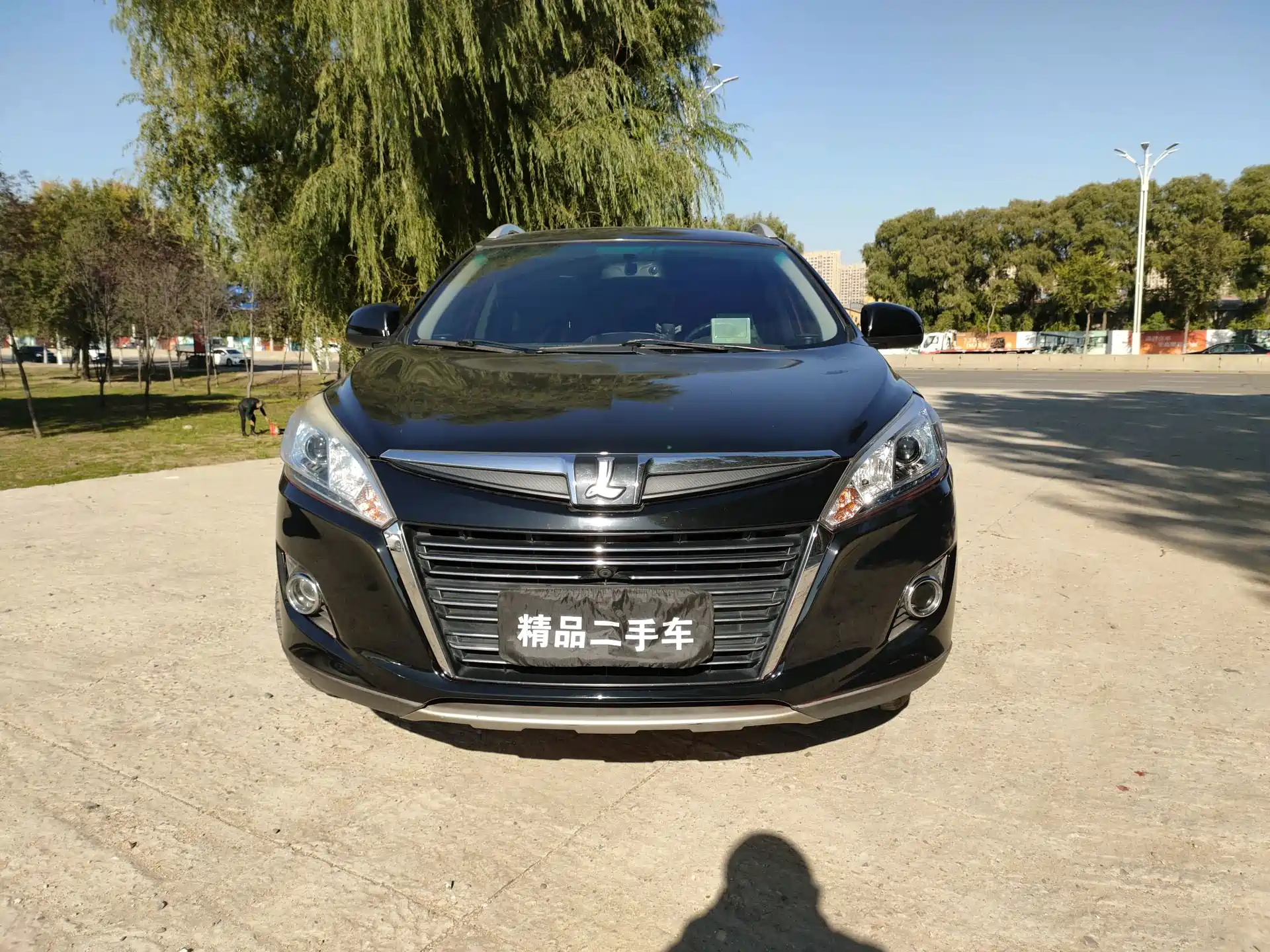 Фото 2 - Luxgen U6 SUV