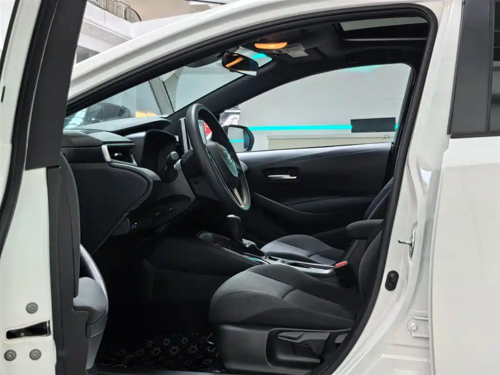 Toyota Levin 2023 185T CVT Luxury фото 4