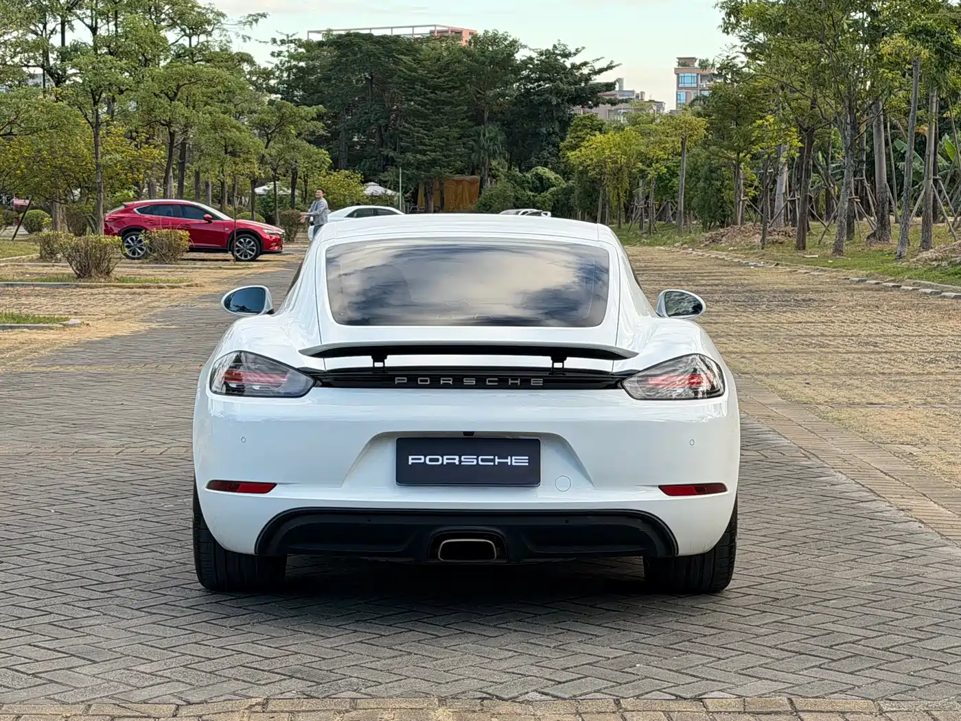 Porsche 718 2018 Cayman 2.0T фото 7