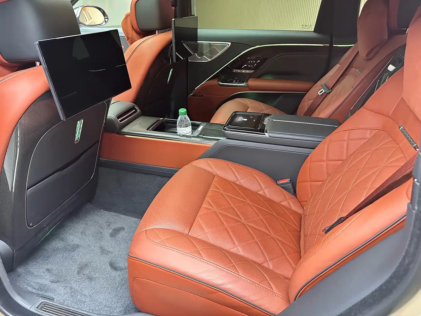 Hongqi Guoya 2024 4.0T V8 Version фото 5