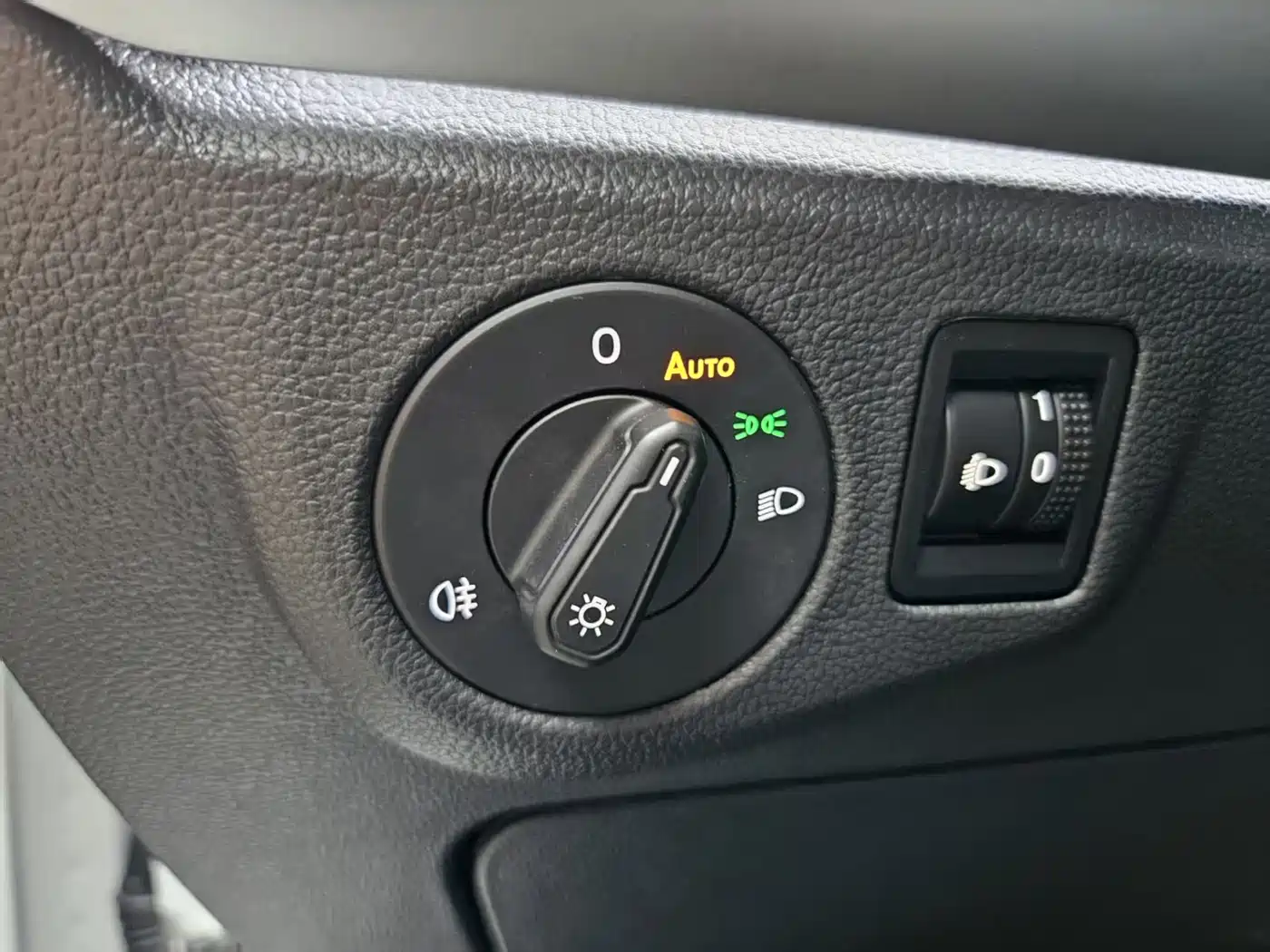 Volkswagen Lavida 2024 Model 1.5L Automatic 5 Million Edition фото 8