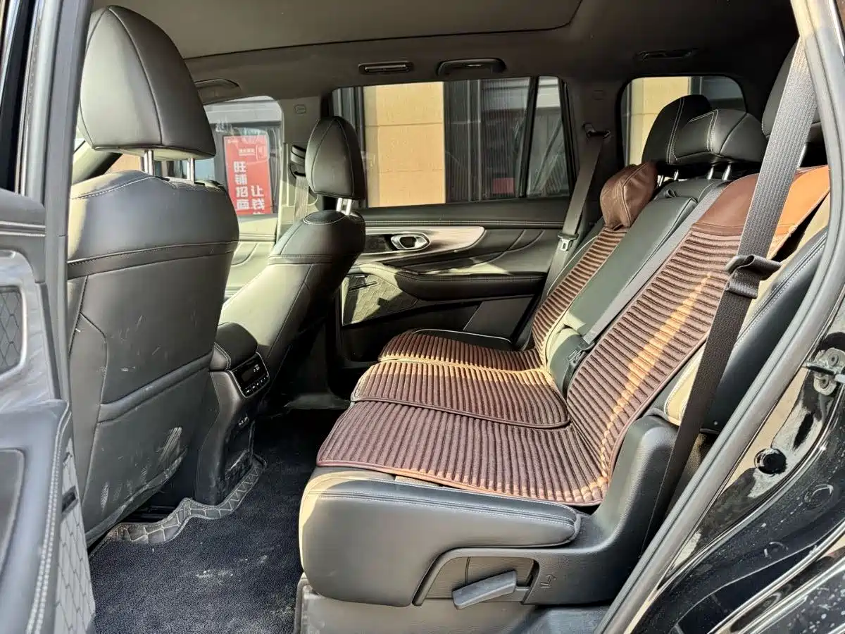GAC Trumpchi Trumpchi GS8 2024 Navigator Series 2.0TGDI 2WD Luxury Smart Connect Edition фото 20
