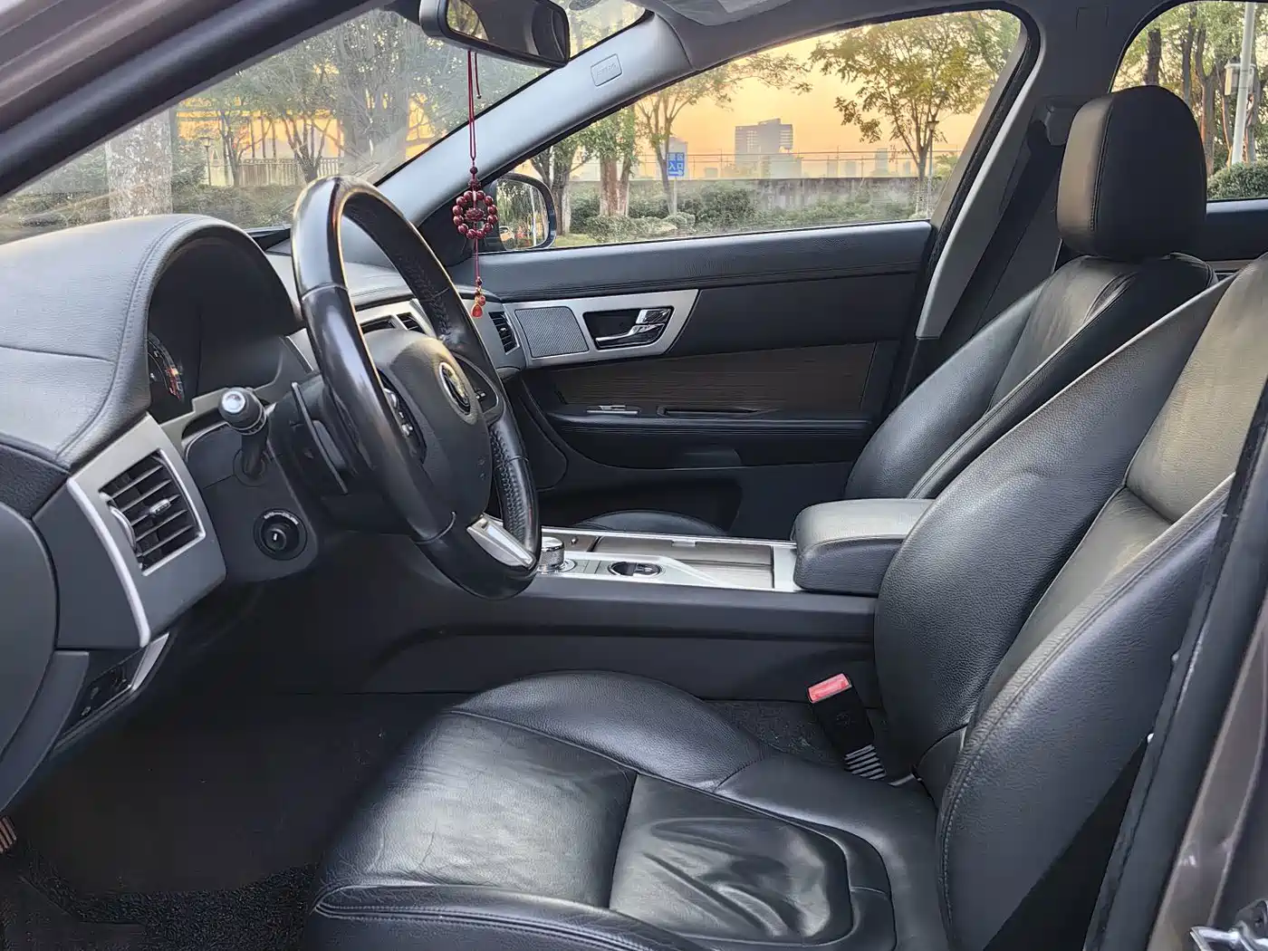 Jaguar XF 2015 2015 XF 2.0T Style Edition