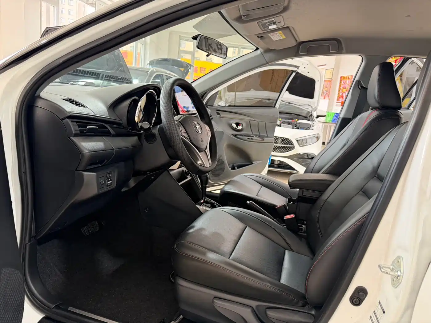 Toyota YARiS L Zhi Xuan 2022 1.5L CVT Luxury PLUS Edition фото 8