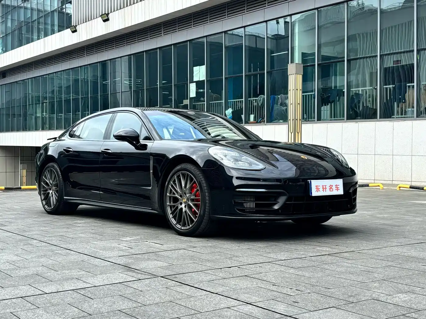 Porsche Panamera 2023 Panamera Executive Long Wheelbase Platinum Edition 2.9T фото 3