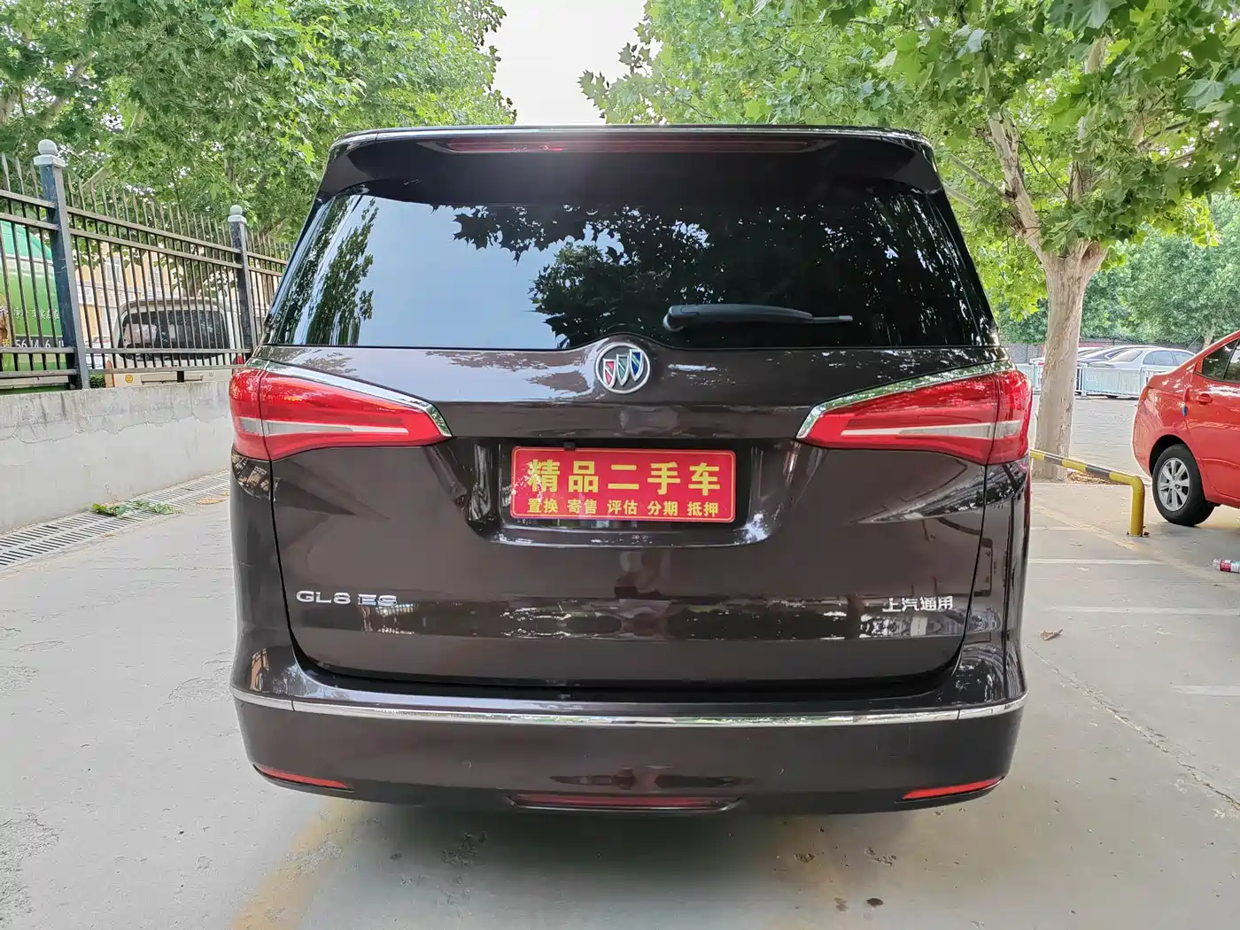 Buick GL8 2018 ES 28T Comfort Type China VI фото 5