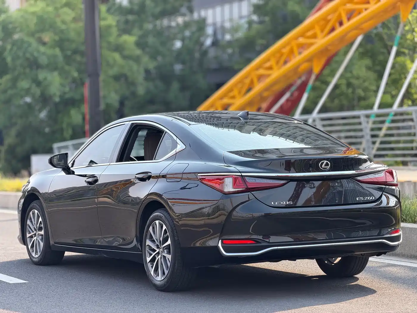 Lexus ES 2024 200 Premium Edition фото 10