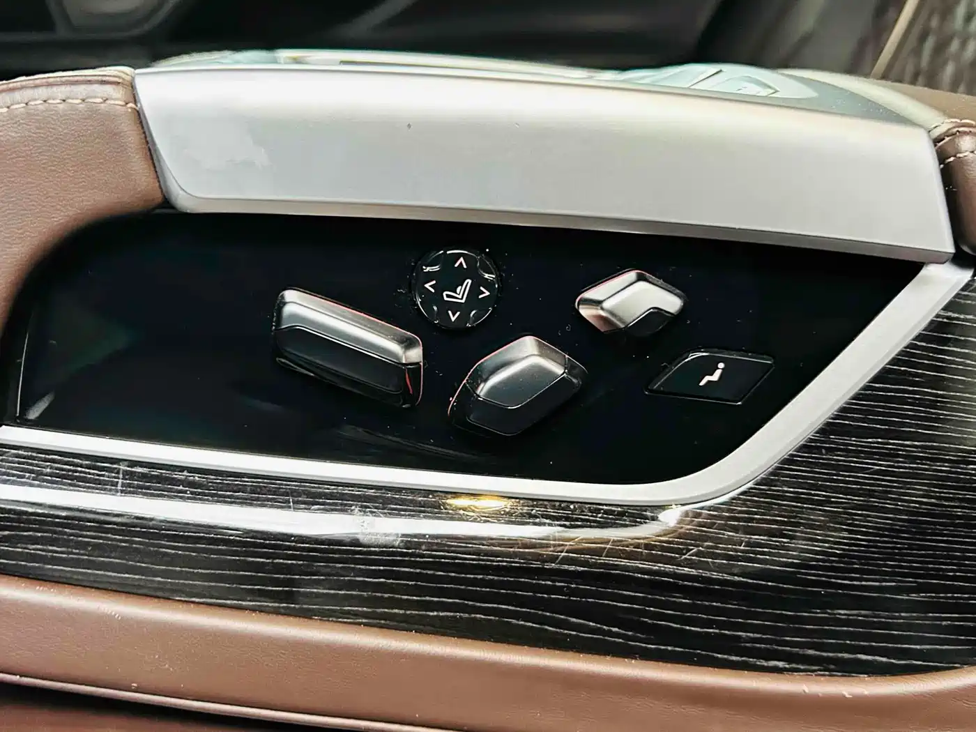 BMW 7 Series 2021 Model 740Li Leading M Sport Package фото 22