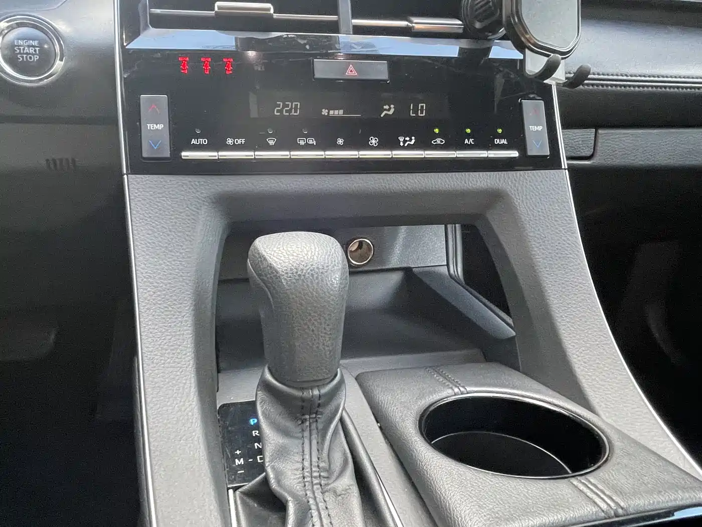 Toyota Avalon 2022 2.0L Progressive Edition фото 10