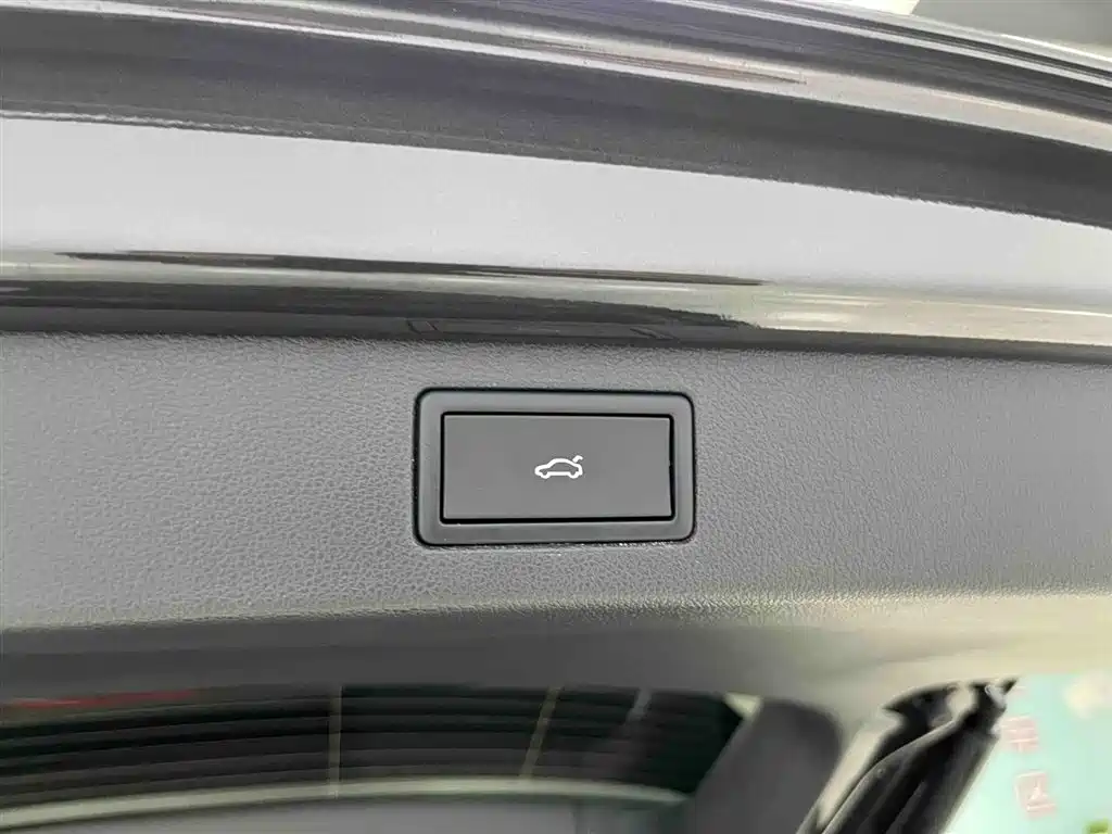 Volkswagen Talagon 2025 450TSI R-Line 6-Seater фото 18