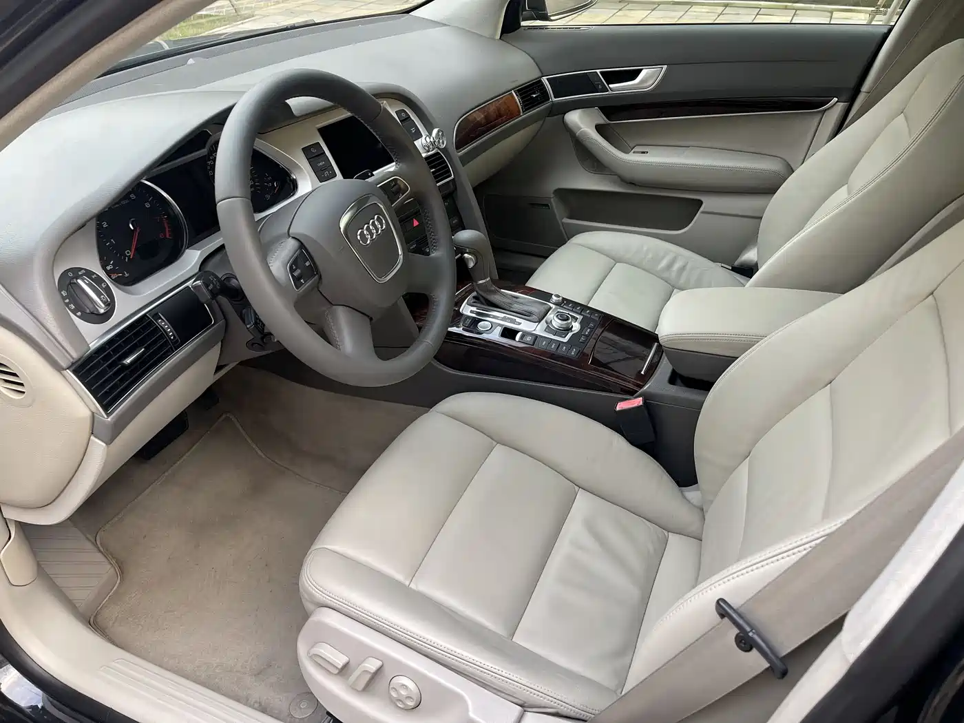 Audi A6L 2010 2010 2.4L Luxury