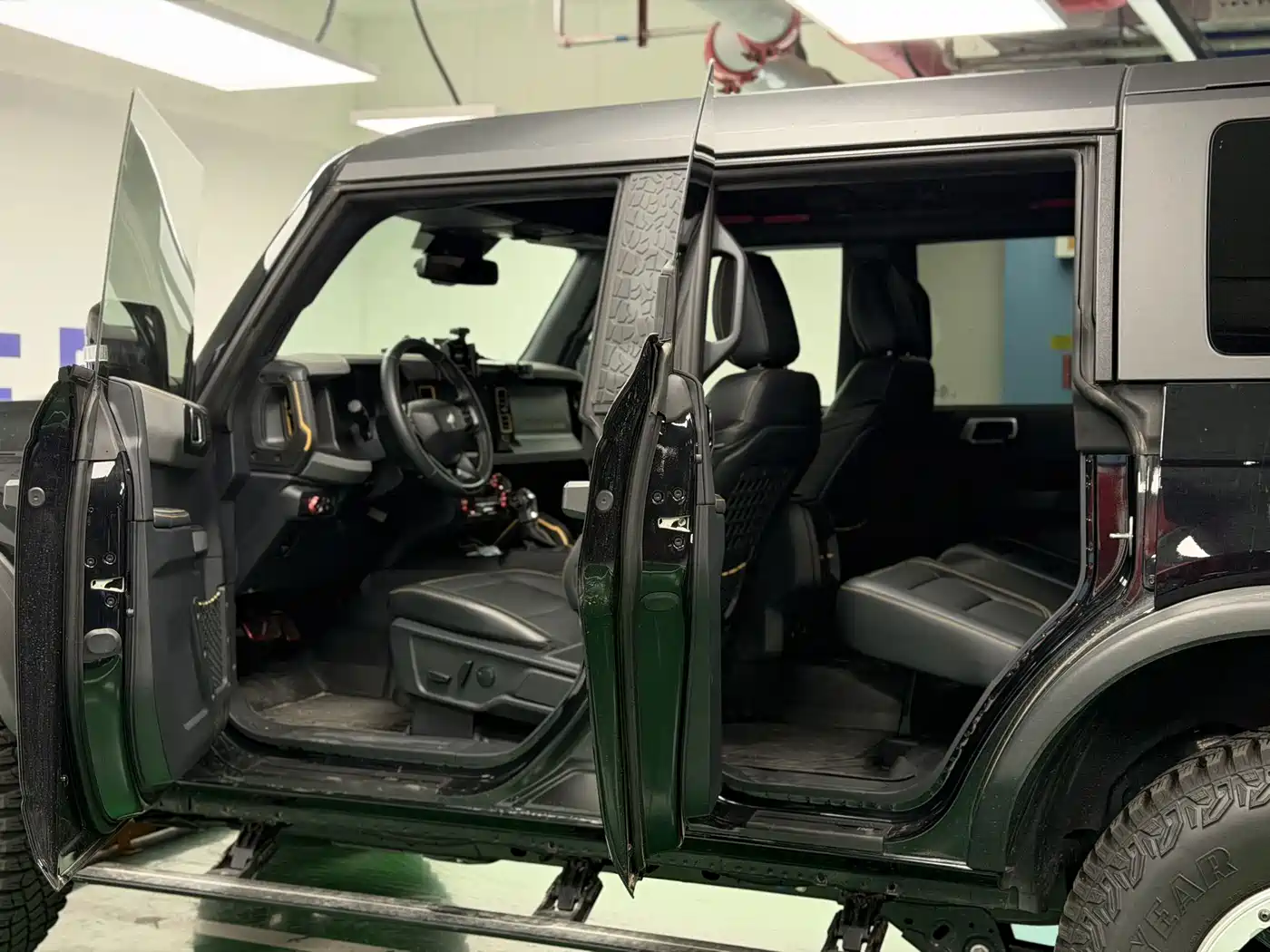 Ford Bronco 2025 2024 2.3T Badlands