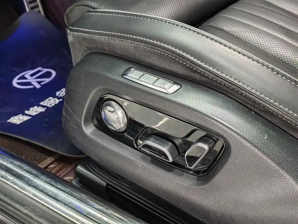 Hongqi H9 2023 2.0T Smart Connectivity Flagship Edition фото 13