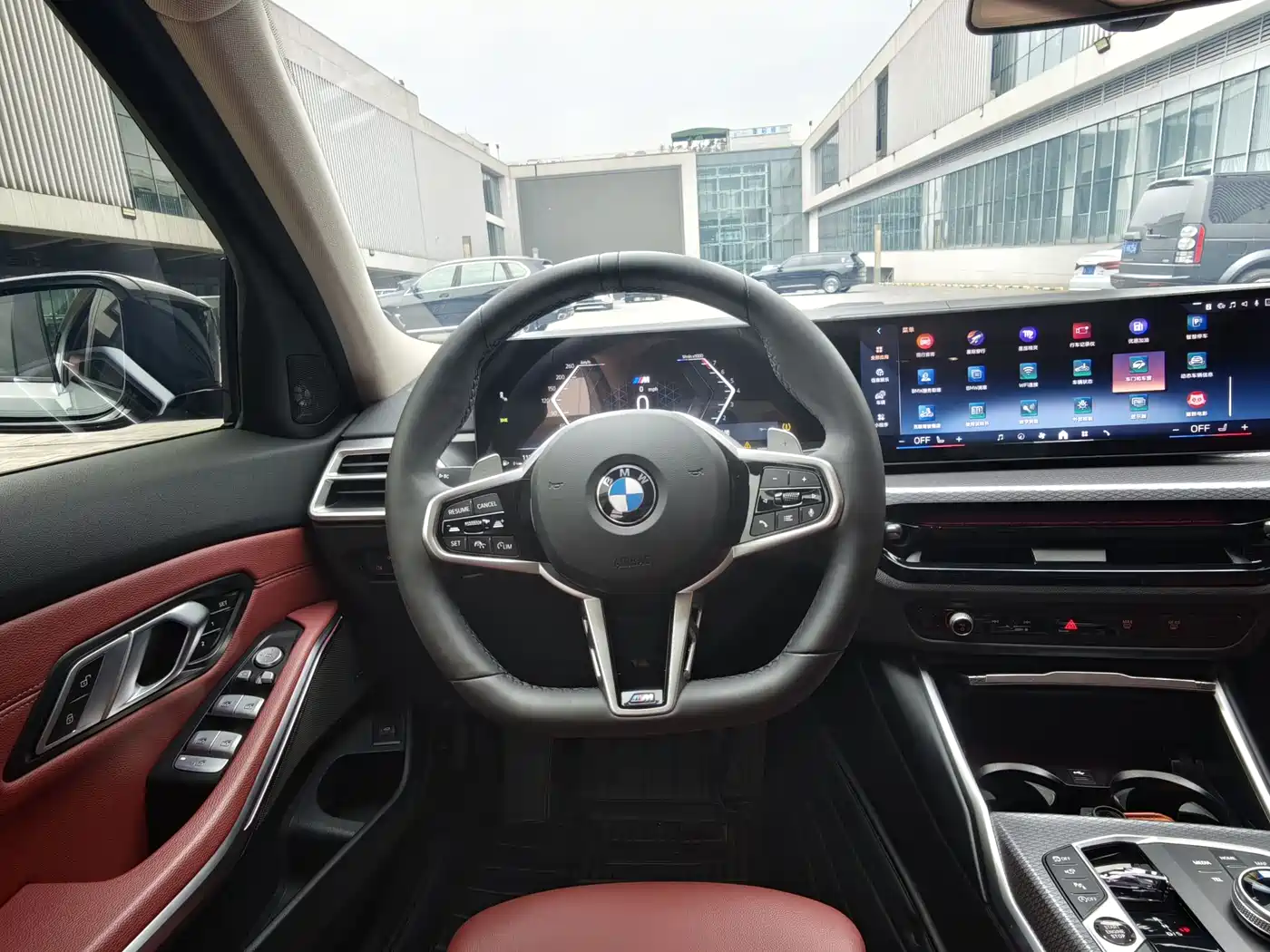 BMW 3 Series 2025 330Li M Sport Night Edition фото 19