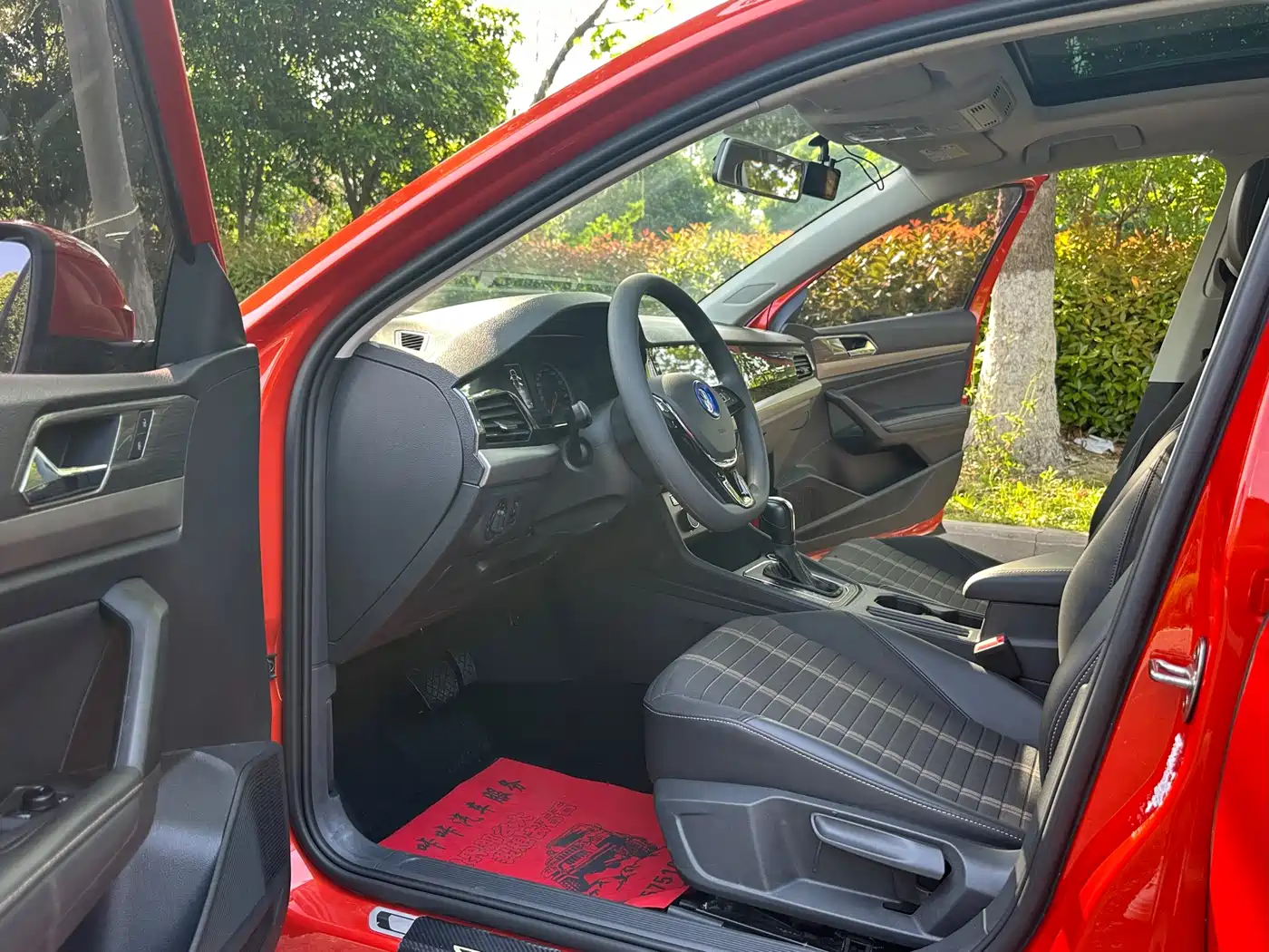 Volkswagen Lavida 2018 Hatchback 200TSI DSG Comfort Edition China V фото 8